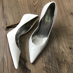 GUESS by Marciano ‘Carrie’ Pointed Pump